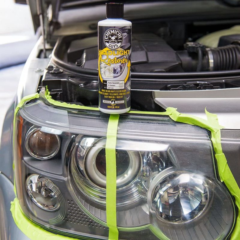 16oz bottle of Chemical Guys Headlight Restorer and Protectant cream for clear plastic lenses.