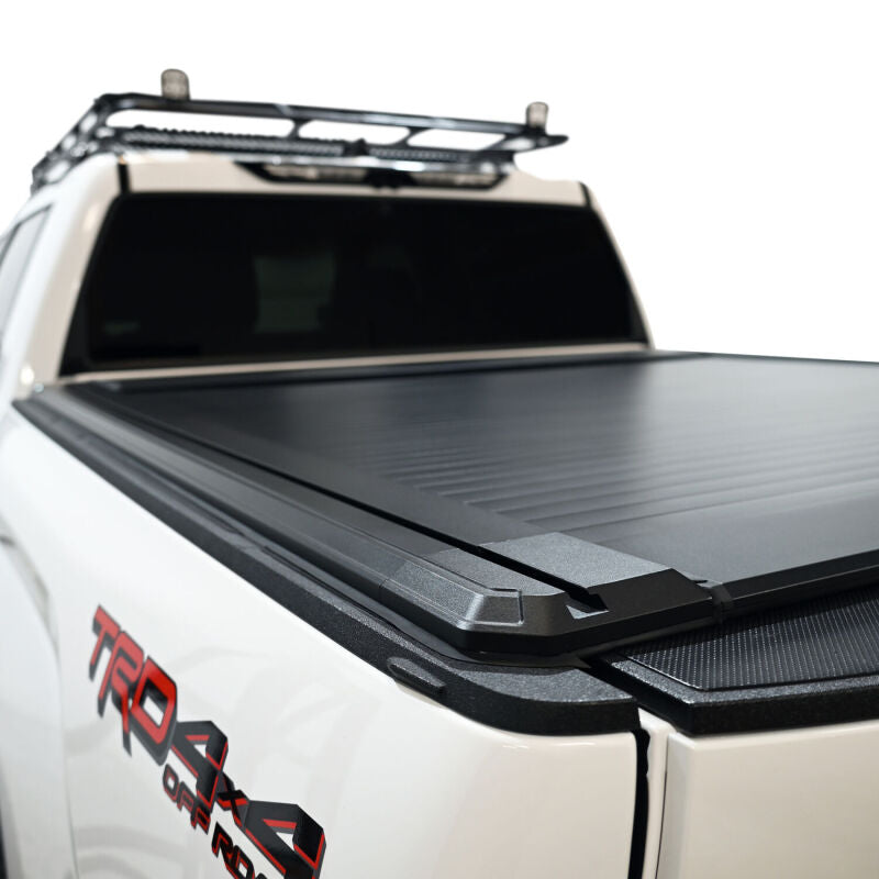Westin Manual Retractable Tonneau Cover for 2022-2026 Toyota Tundra (5.5ft Bed), Black - 19-60285