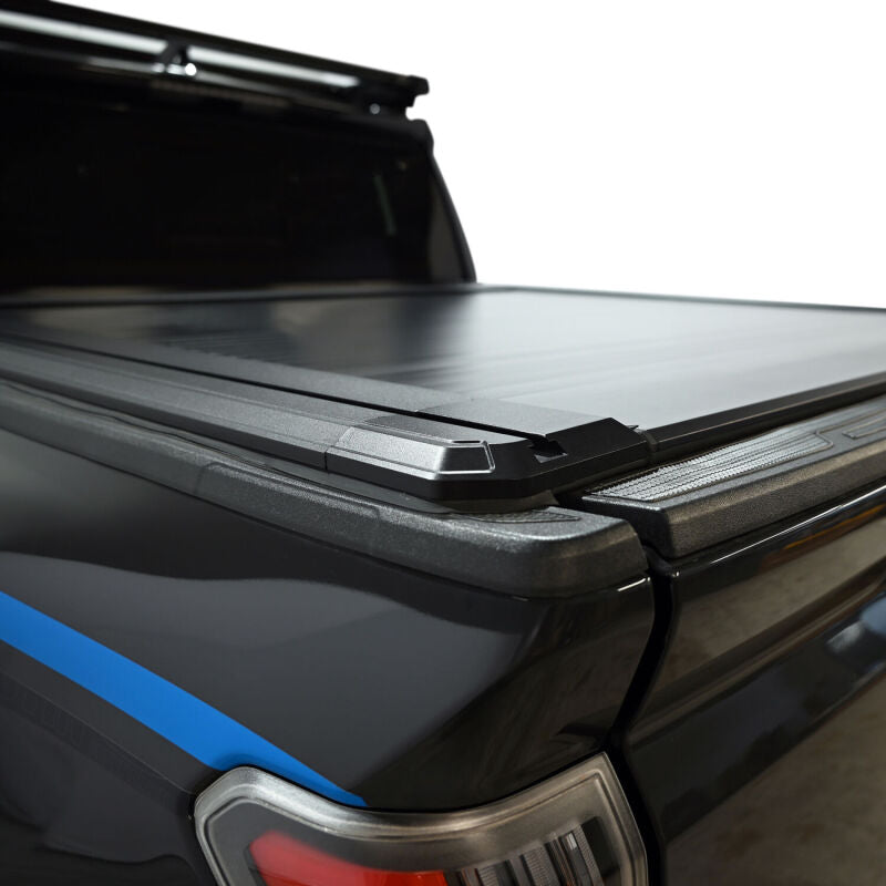 Westin Manual Retractable Tonneau Cover for 2024-2026 Toyota Tacoma (5ft Bed) - Black