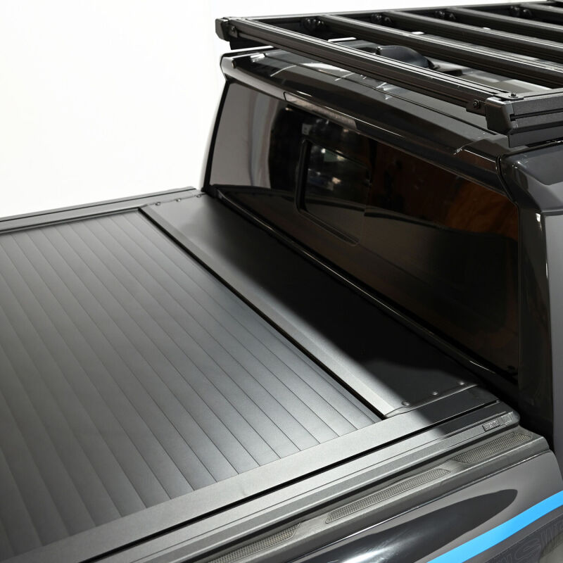 Westin Manual Retractable Tonneau Cover for 2024-2026 Toyota Tacoma (5ft Bed) - Black