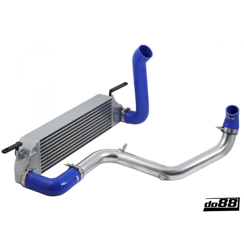 do88 BigPack aluminum intercooler with mandrel-bent piping and blue silicone hoses for Volvo C30, C70, S40, and V50.