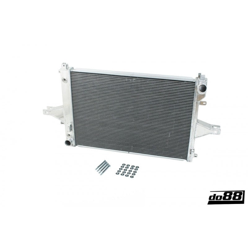 do88 performance radiator with high-efficiency core for 1999-2008 Volvo S60 R, V70 R, and S80 models.