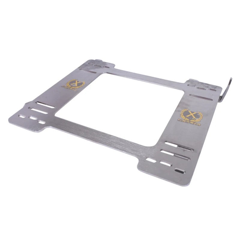 Pair of NRG Innovations seat brackets designed for 1992-1999 BMW E36 Coupe floor mounting.