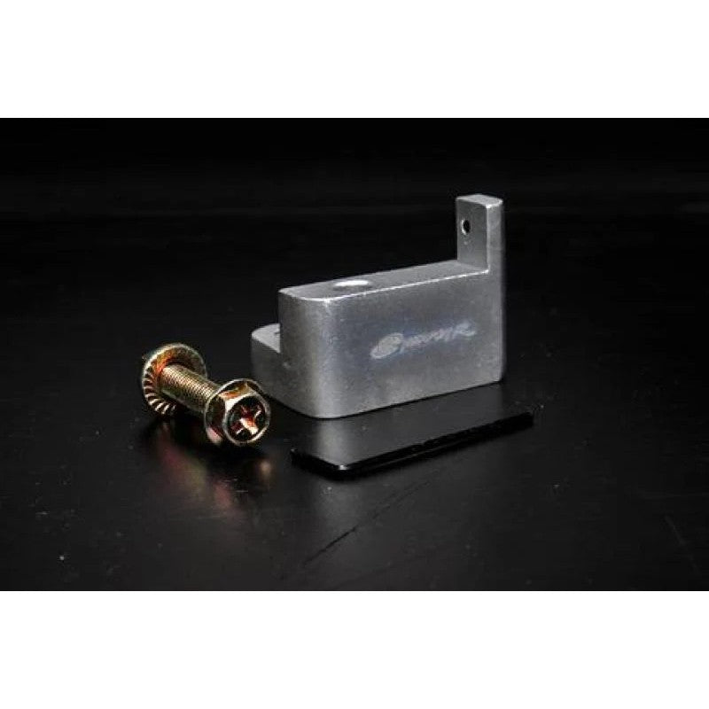 Weapon R Silver Short Shift Adapter (ST-07) for 1994-1997 Honda Accord and 1997 Acura CL